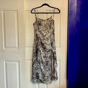 WHITE & BLACK CHEETAH SUADADE SIDE-SLIT SLEEVELESS MIDI DRESS